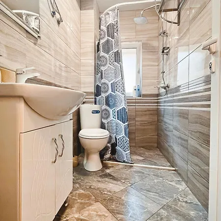 Central 1bd Free Private Garage Plovdiv
