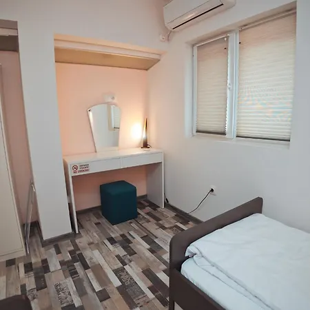 Apartment Central 1bd Free Private Garage